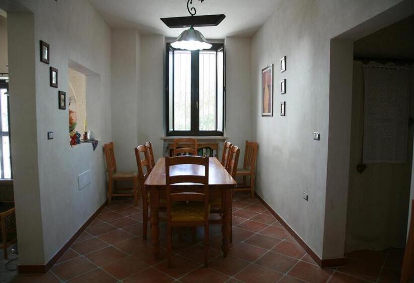 דירת חדר, Il Casolare Degli Ulivi