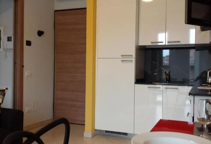 Huoneisto 1 Makuuhuone, Residence Luna Di Monza