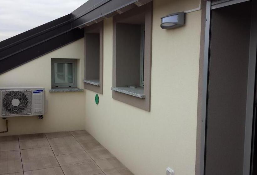 1 Bedroom Penthouse Apartment, Residence Luna Di Monza