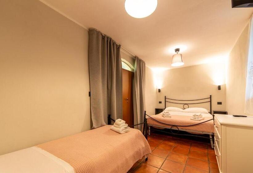 غرفة أساسية ثلاثية, Agriturismo Santo Stefano