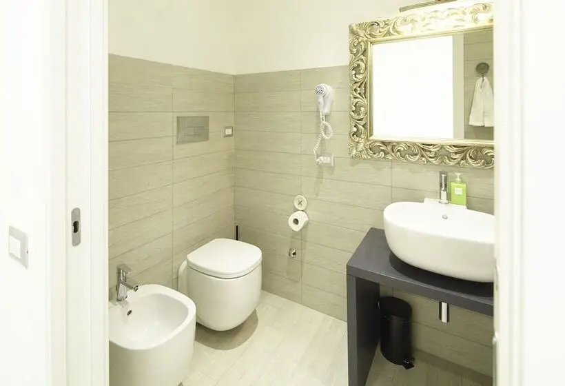 Deluxe Yhden Hengen Huone, Affittacamere Arosio
