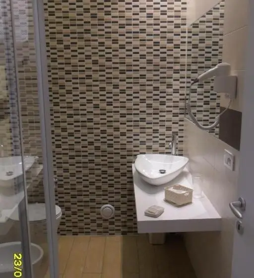 Standard-huone, Location Lory
