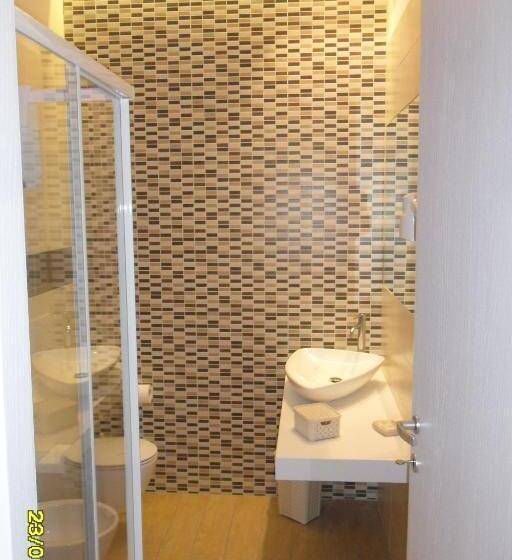 חדר סטנדרט, Location Lory