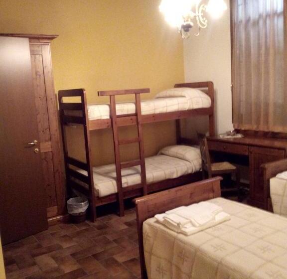 חדר סטנדרט לארבעה, Agriturismo La Crocetta