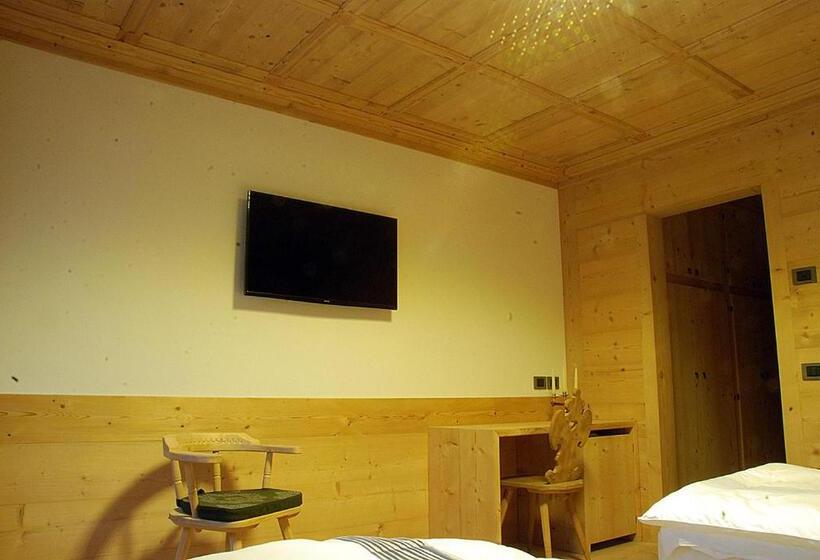 Quarto Triplo Estandar, Jägerhaus Agriturismo