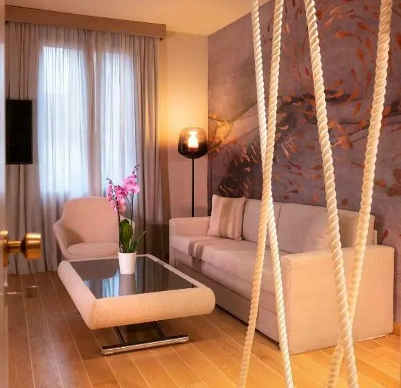اتاق لوکس, Miramare Suites