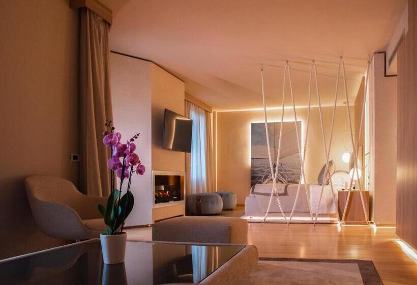 带2个卧室的公寓, Miramare Suites