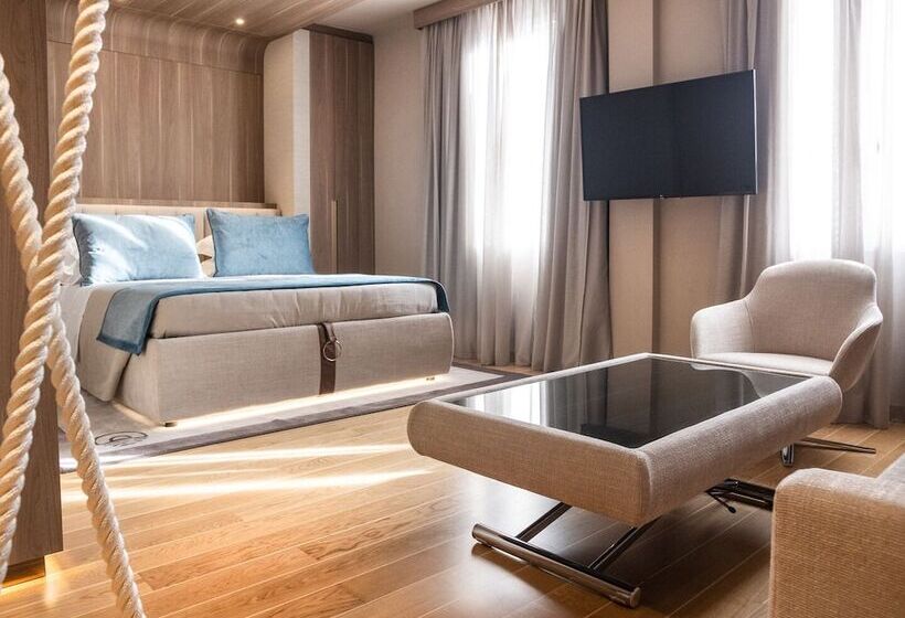 豪华房间, Miramare Suites