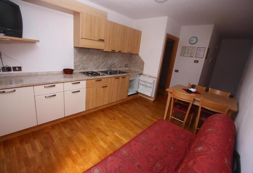 דירת שלושה חדרים, Park Residence Imperator