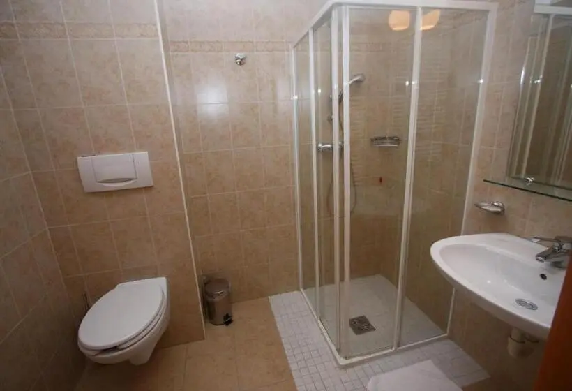 Huoneisto 3 Makuuhuonetta, Park Residence Imperator