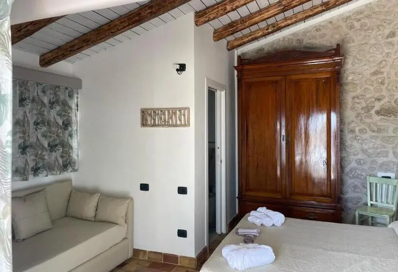 اتاق استاندارد سه نفره, Agriturismo Baglio San Nicola