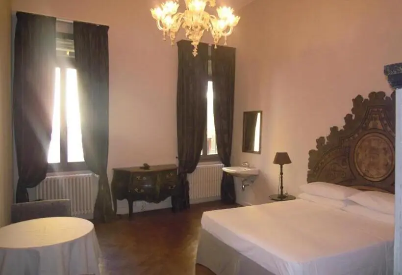 اتاق استاندارد, La Residenza 818