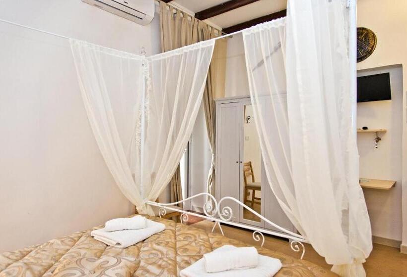 חדר סטנדרט, Sparta