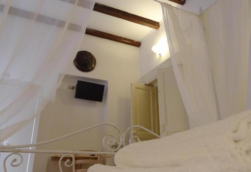 חדר סטנדרט, Sparta