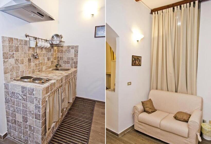 חדר משפחתי, Sparta