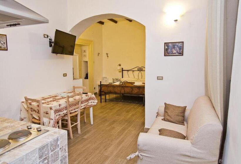 חדר משפחתי, Sparta