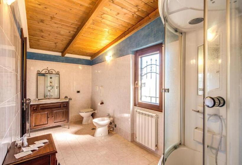 سوییت جونیور لوکس, Villa Gengi