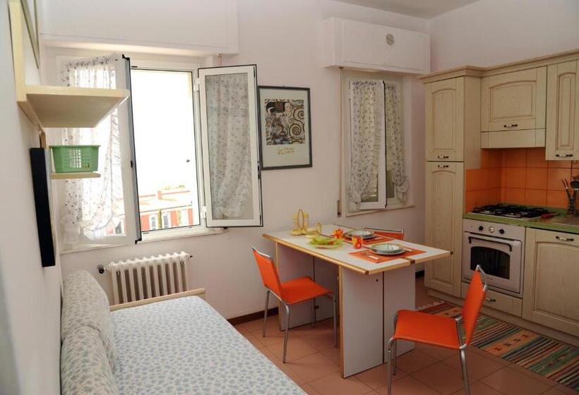 آپارتمان 1 خوابه با بالکن, Residence Il Sole