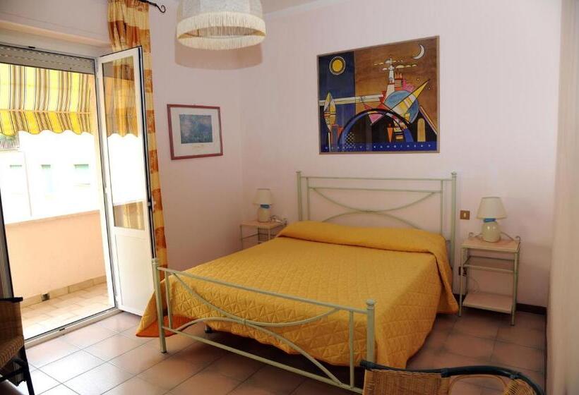 آپارتمان 1 خوابه با بالکن, Residence Il Sole