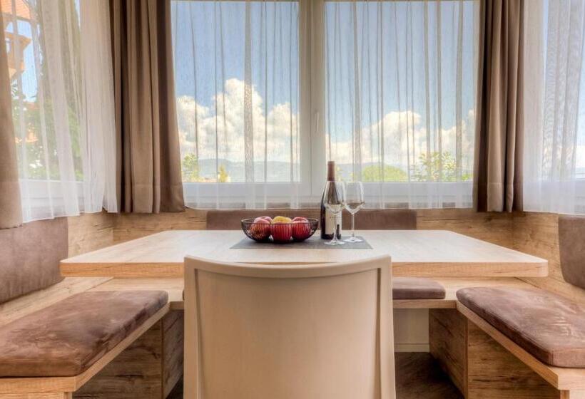 Апартаменты 1 Спальня с Балконом, Das Matscher Residence & Garden