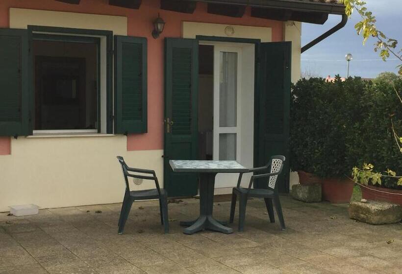 חדר סטנדרט לשלושה, Agriturismo Arangea