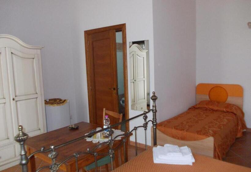 חדר סטנדרט לארבעה, Agriturismo Arangea