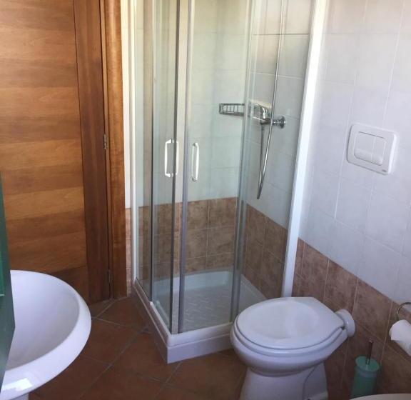 חדר סטנדרט לארבעה, Agriturismo Arangea