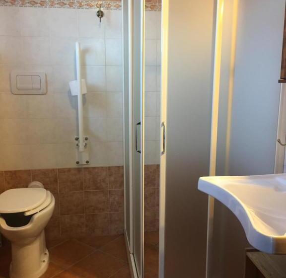 חדר סטנדרט לארבעה, Agriturismo Arangea