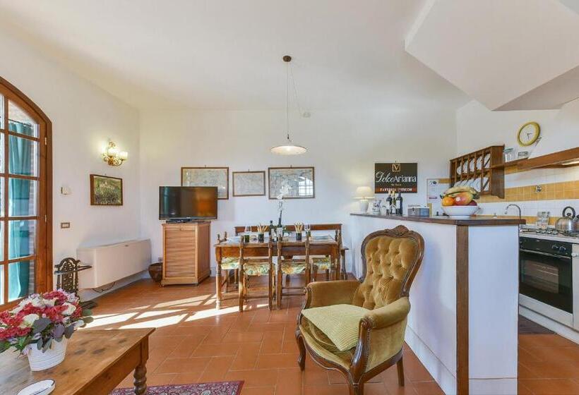 آپارتمان 1 خوابه اینتریور, Viticcio