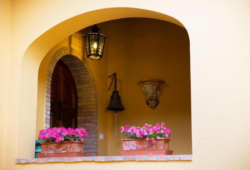 اتاق استاندارد چهار تخته, Viticcio