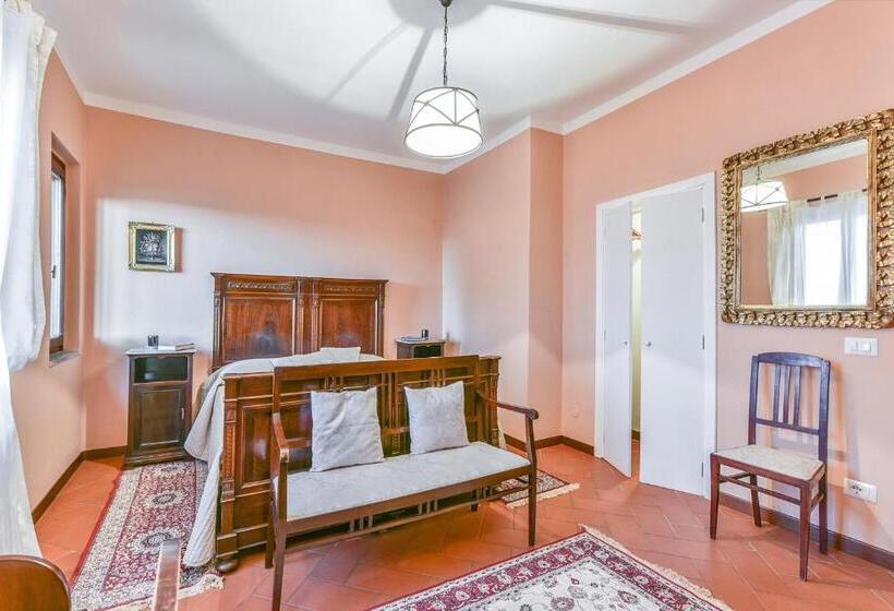 اتاق استاندارد چهار تخته, Viticcio