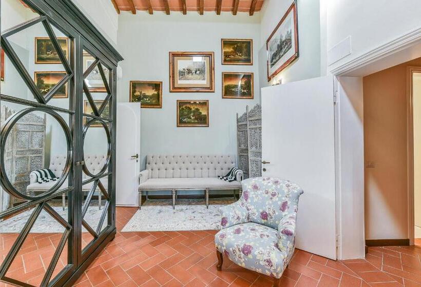 آپارتمان سوپریور 1 خوابه, Viticcio