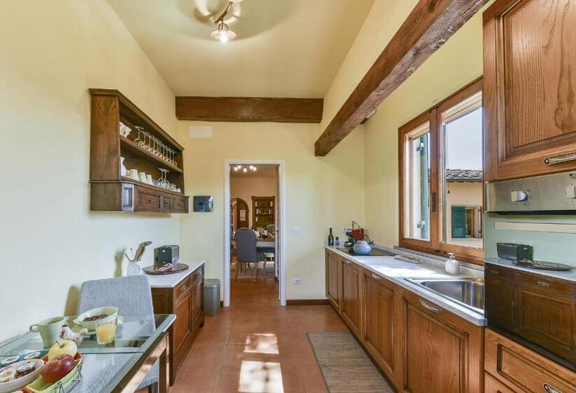 آپارتمان لوکس 1 خوابه, Viticcio