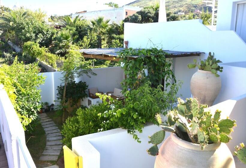 Апартаменты 1 Спальня, Il Gabbiano Relais In Stromboli