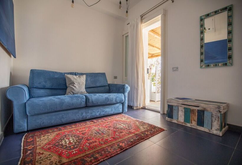 Люкс с Террасой, Il Gabbiano Relais In Stromboli