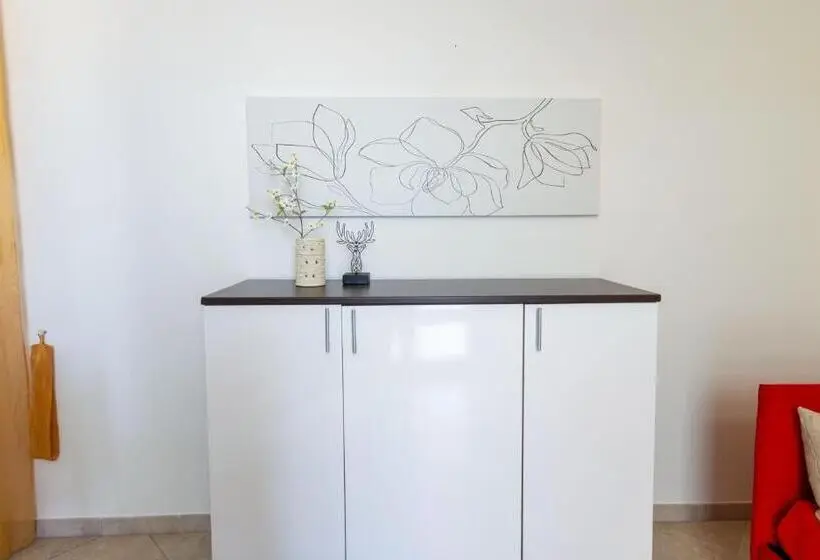 Huoneisto 2 Makuuhuonetta, Residence Borgo & Mare   Localo