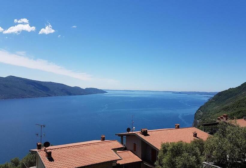 1 Bedroom Apartment Lake View, Residence Erika