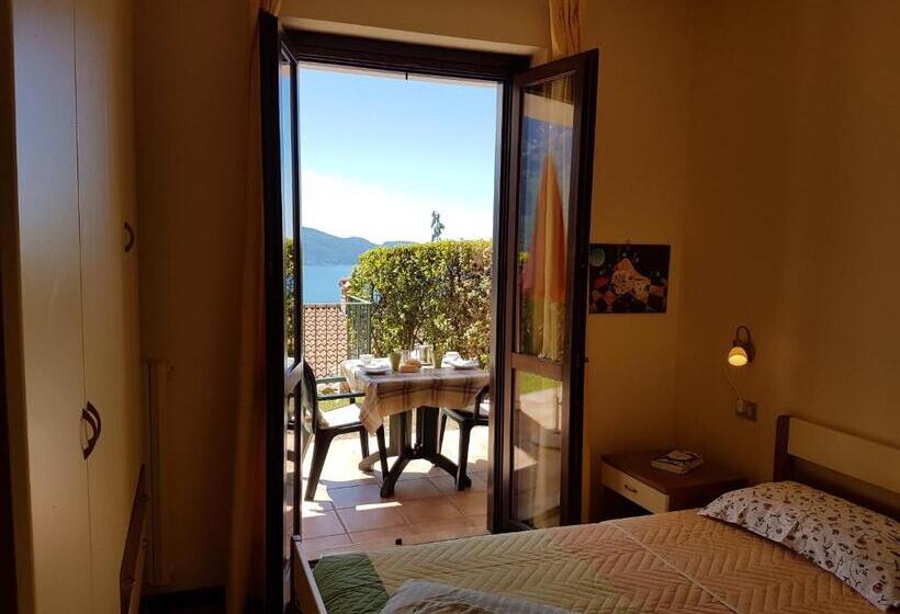 1 Bedroom Apartment Lake View, Residence Erika