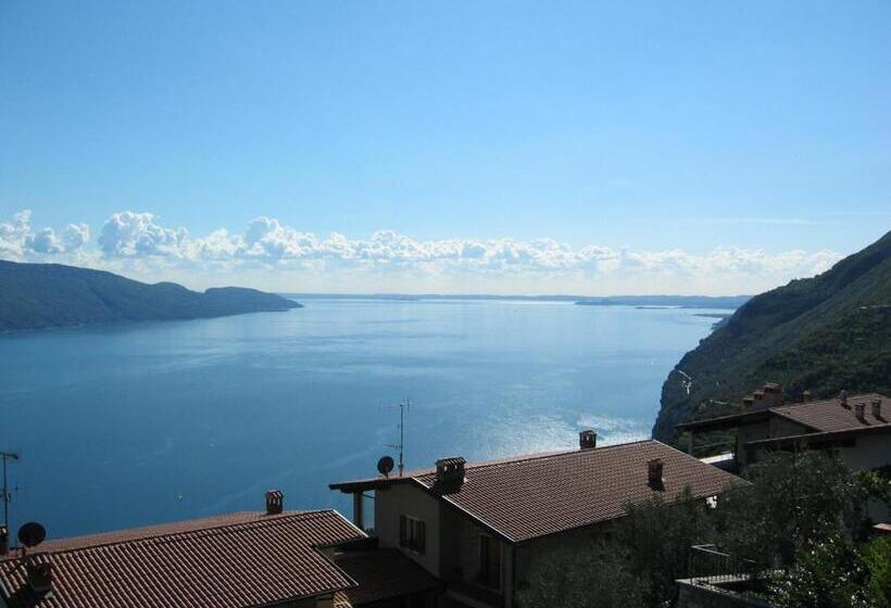 1 Bedroom Apartment Lake View, Residence Erika