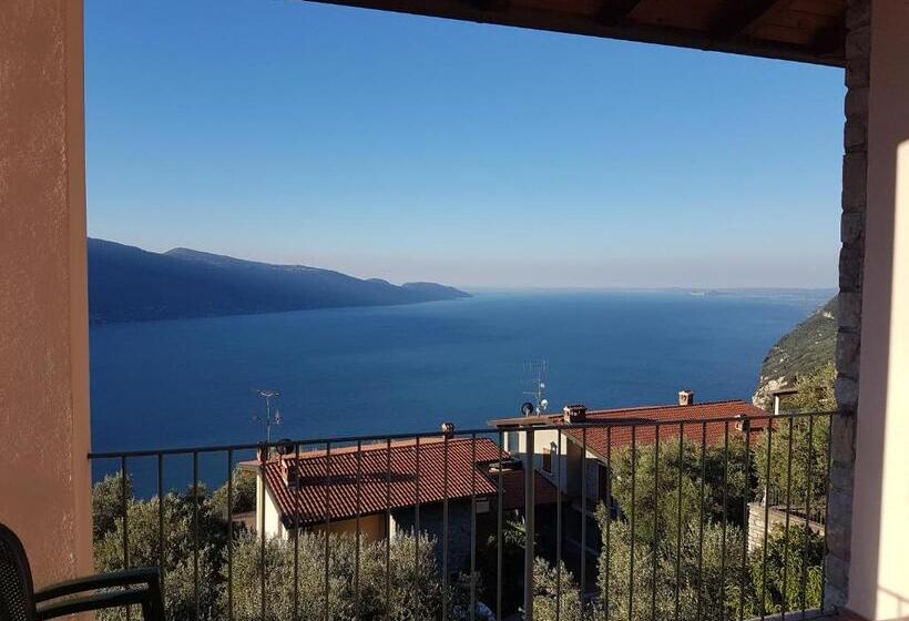 1 Bedroom Apartment Lake View, Residence Erika