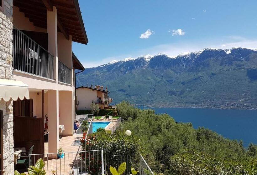 2 Bedrooms Apartment Lake View, Residence Erika