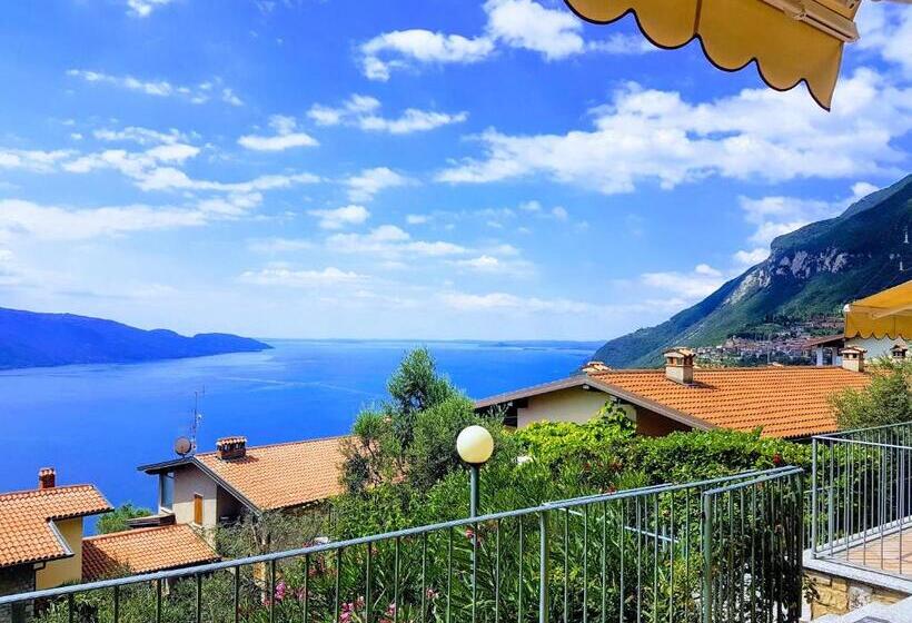 1 Bedroom Apartment Lake View, Residence Erika