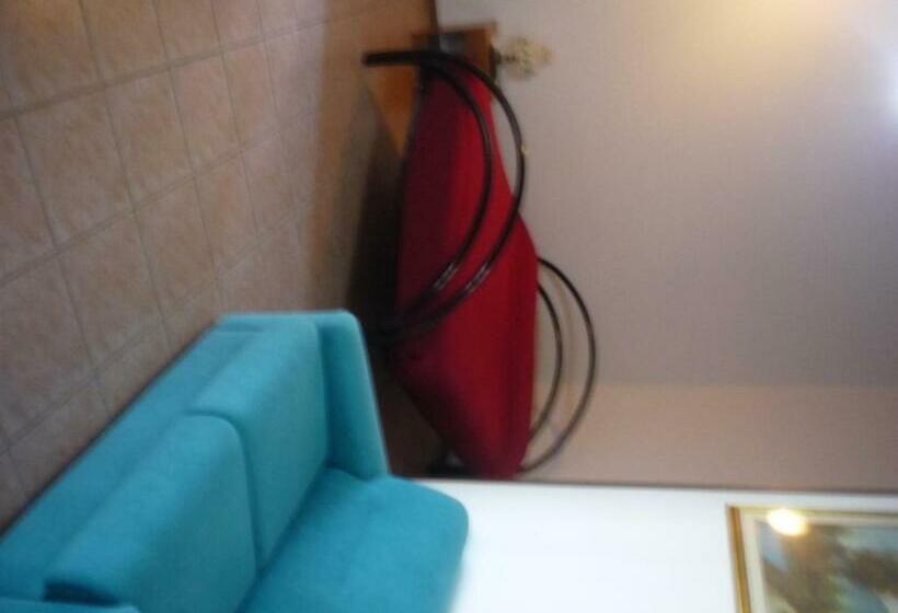 スタンダードルーム, Mamma Teresa