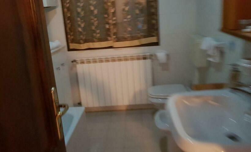 ２ベッドルームハウス, Mamma Teresa