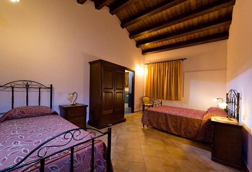 スタンダード4人部屋, Agriturismo Antichi Granai