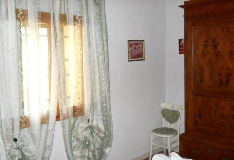 דירת חדר בקומת קרקע, Agriturismo Girasole