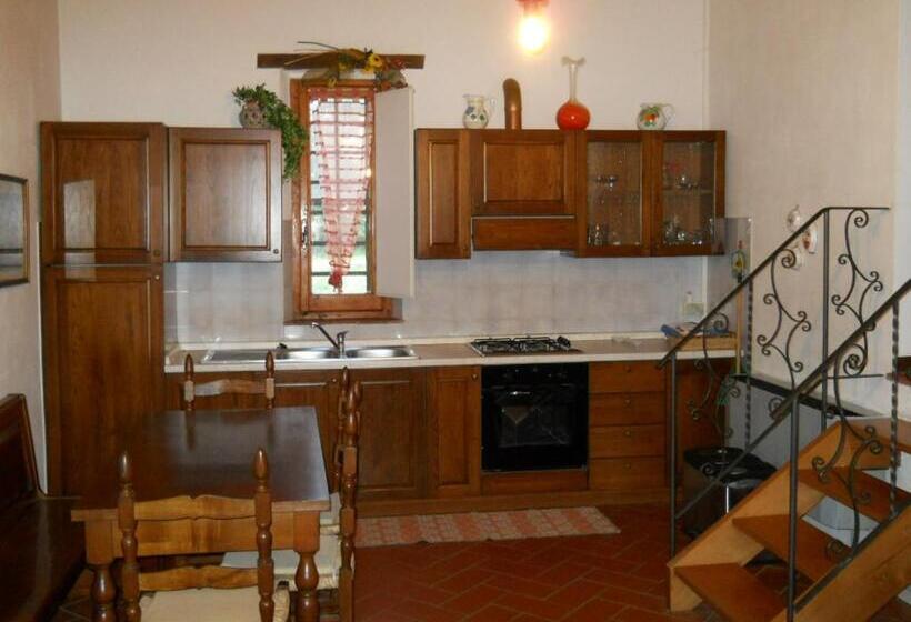 דירת חדר בקומת קרקע, Agriturismo Girasole