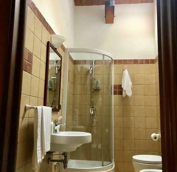 Standard Kolmen Hengen Huone, Agriturismo Il Pozzo