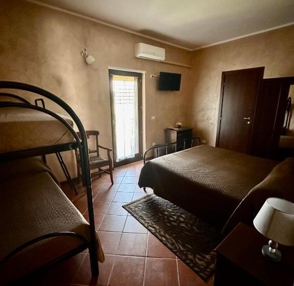 Номер Стандарт Трехместный, Agriturismo Il Pozzo