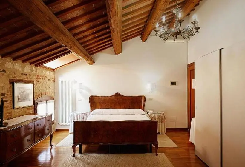 スーペリアールーム, Agriturismo Le Vescovane